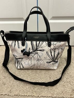 RADLEY LONDON Black & White Floral Crossbody Bag